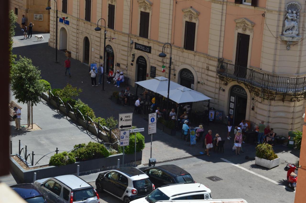 Domus Cavour Appartement Civitavecchia Buitenkant foto